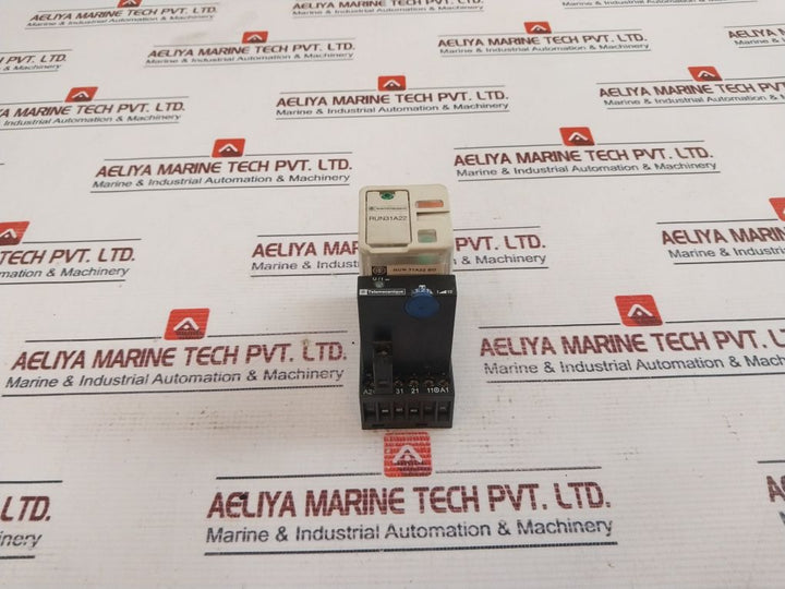 Telemecanique Run 31A22 Bd Relay With Socket 24Vdc