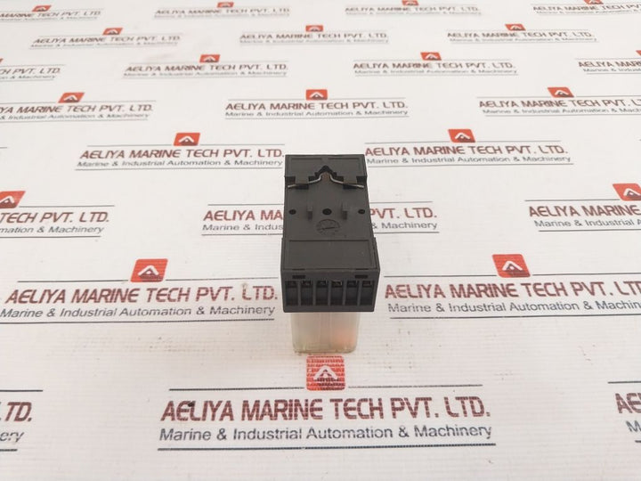 Telemecanique Run 31A22 Bd Relay With Socket 24Vdc