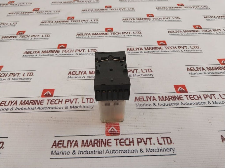 Telemecanique Run 31A22 Bd Relay With Socket 24Vdc 10A