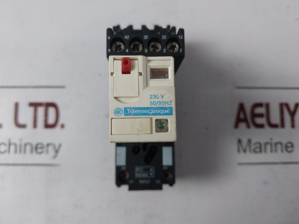 Telemecanique Rxm4Ab2P7 Relay With Rxze2S114M Base