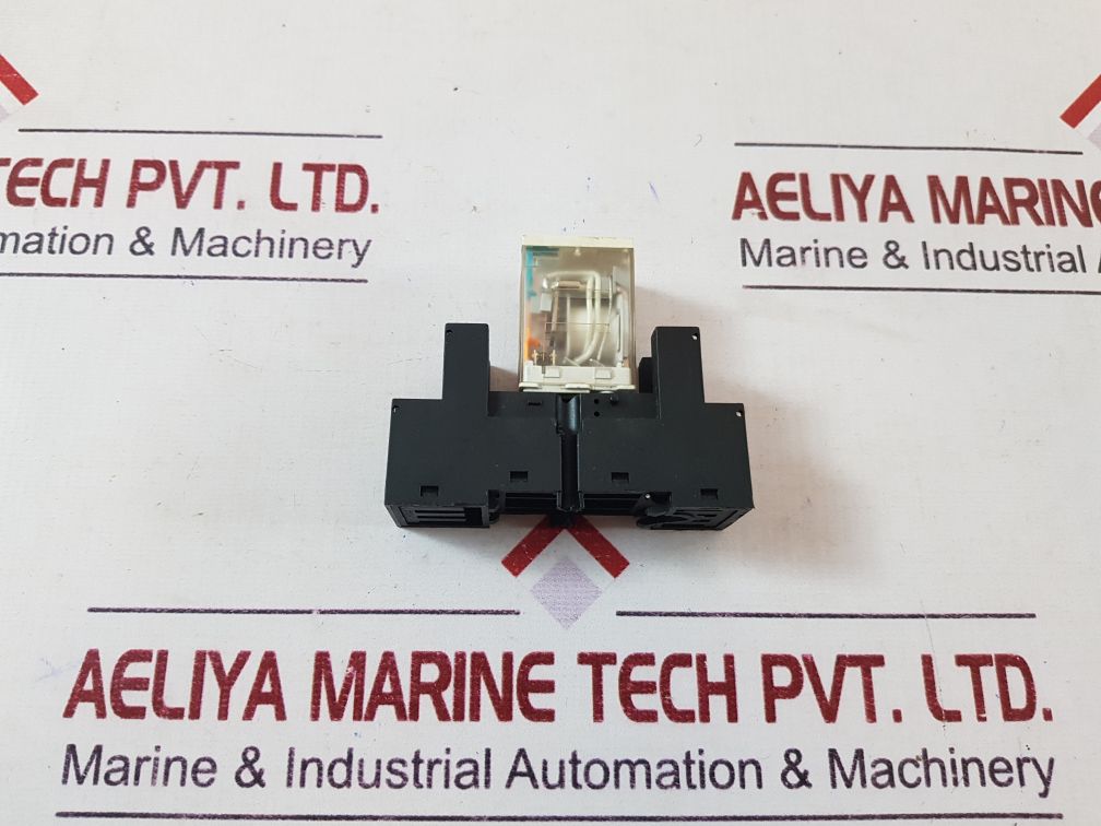 Telemecanique Rxze2M114M Relay