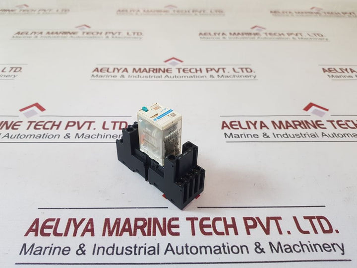 Telemecanique Rxze2M114M Relay
