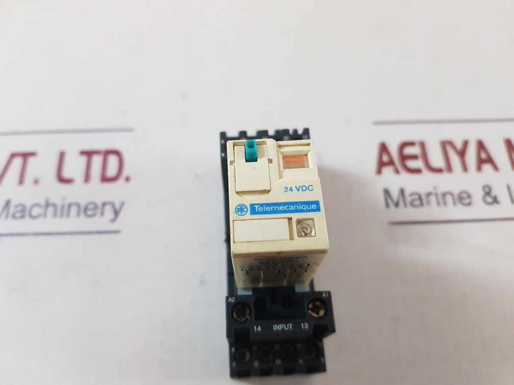Telemecanique Rxze2M114M Relay