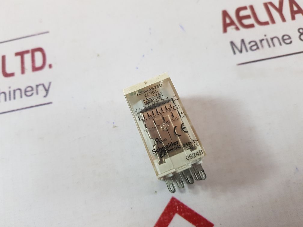 Telemecanique Rxze2M114M Relay