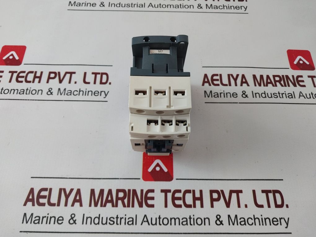 Telemecanique Cad32 M7 Contactor