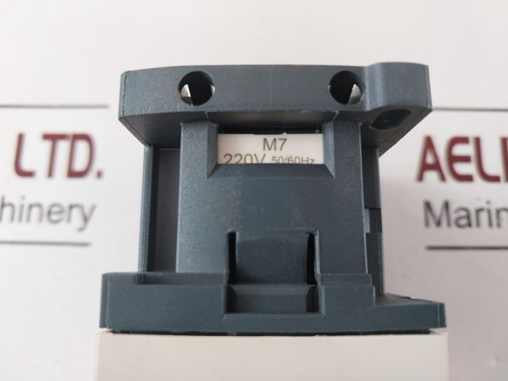 Telemecanique Cad32 M7 Contactor