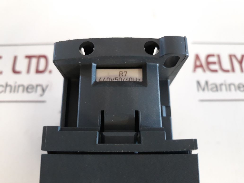 Schneider Electric/Telemecanique Lc1D12 Contactor