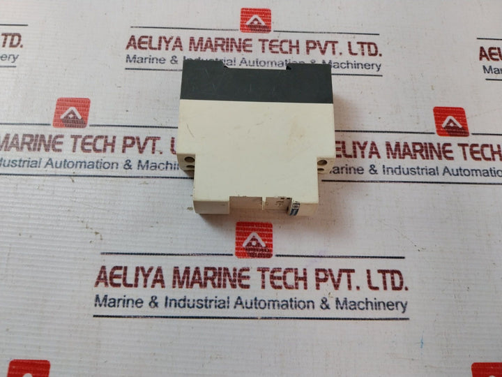 Telemecanique / Schneider Electric Re7Tl11Bu Timer Relay 0.05S-300H 50/60Hz