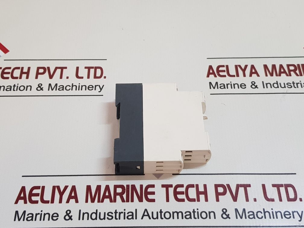 Telemecanique Schneider Electric Rm4La32B Liquid Level Control Relay Rm4La32B