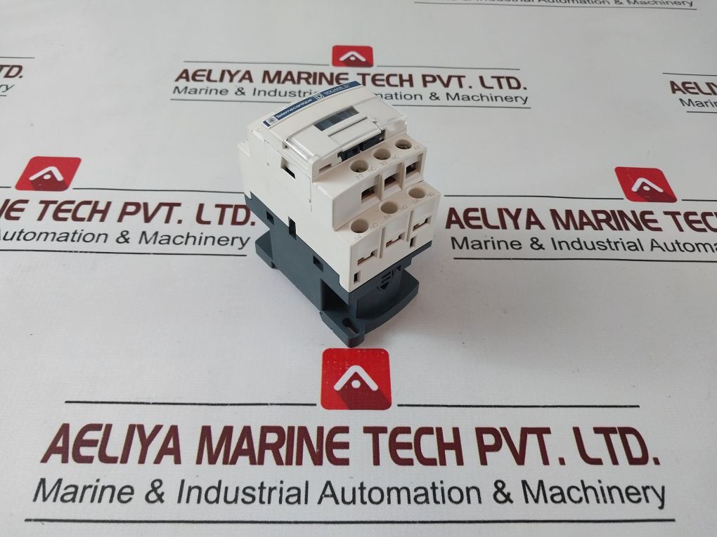 Telemecanique Cad32P7 Control Relay 230V 50/60Z