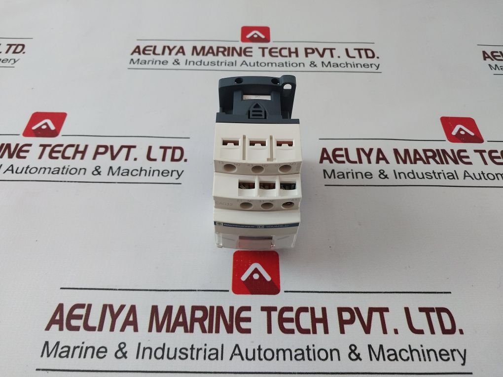 Telemecanique Cad32P7 Control Relay 230V 50/60Z