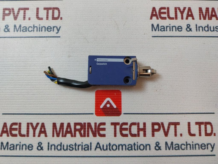 Telemecanique Schneider Zcmd21 Limit Switch