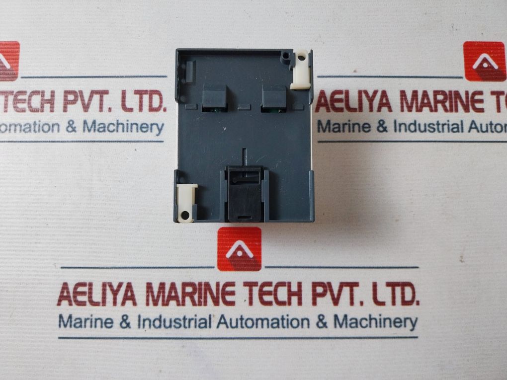 Telemecanique Sr2 D101Bd Compact Smart Relay Power 24Vdc 2.7W