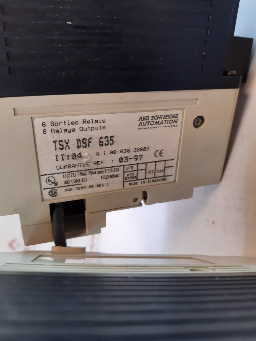 Telemecanique Tsx Dmf 401 Expander Controller With Tsx Dsf635 Output Module