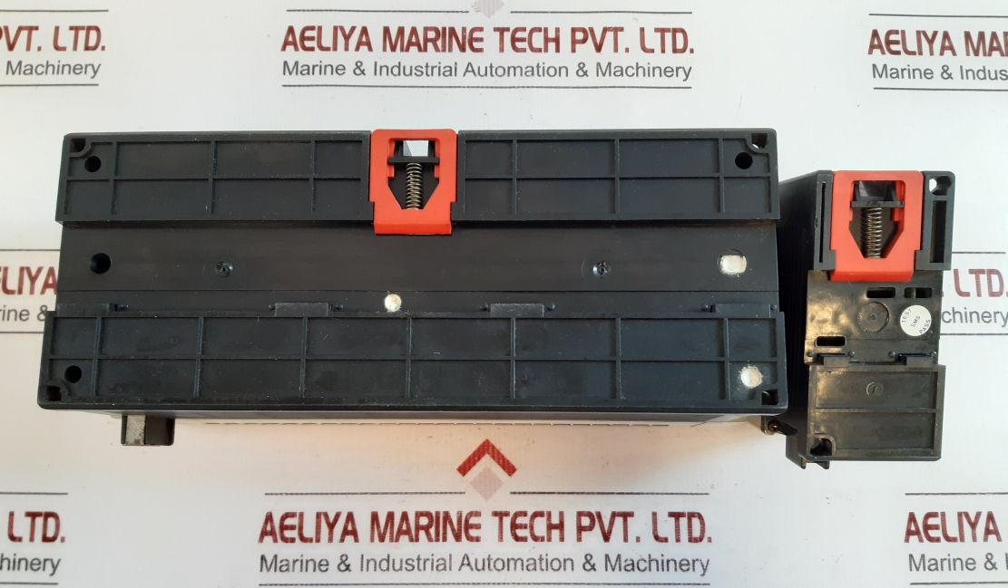 Telemecanique Tsx Dmf 401 Expander Controller With Tsx Dsf635 Output Module