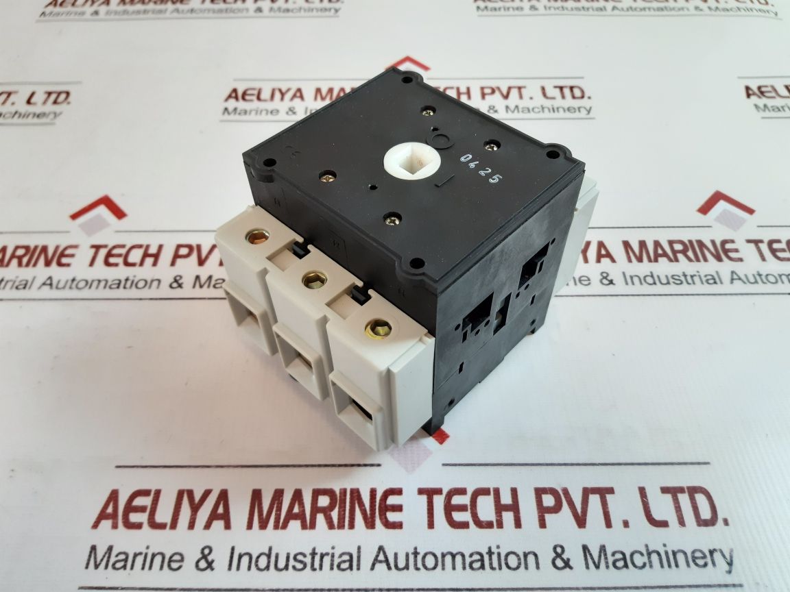 Telemecanique V5 055173 3Pole Isol. Load Break Switch
