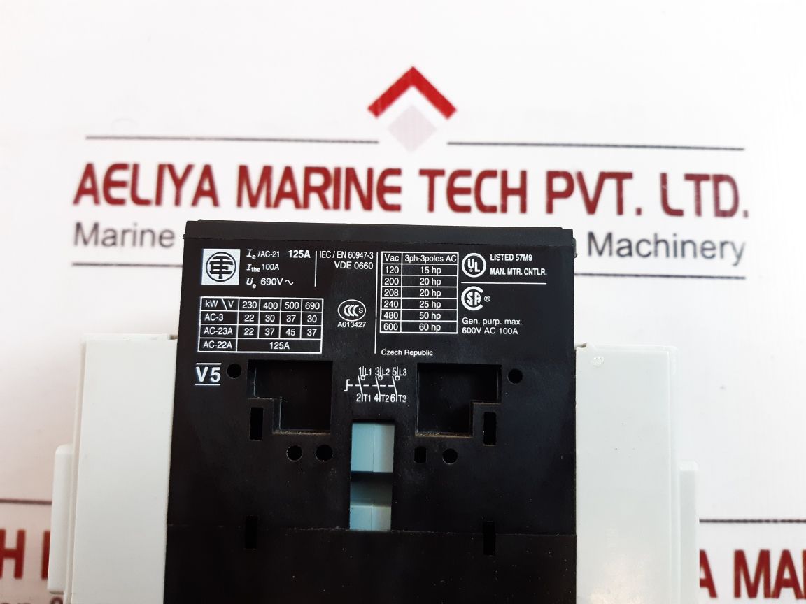 Telemecanique V5 055173 3Pole Isol. Load Break Switch
