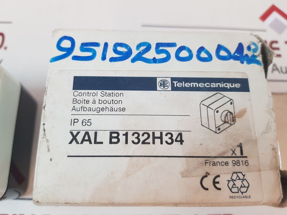 Telemecanique Xal B132H34 Control Station