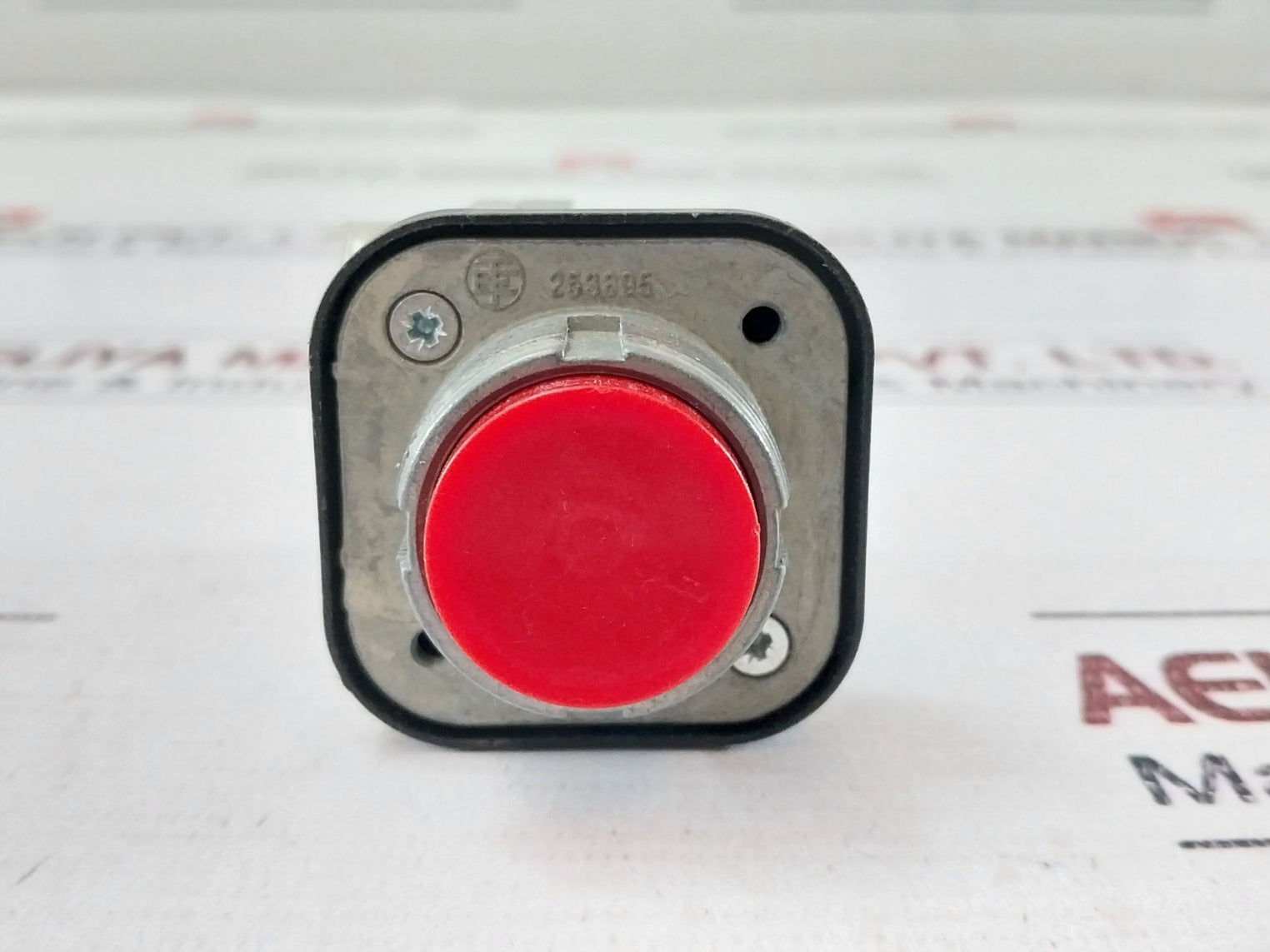 Telemecanique Xb2 Mp21 Push Button Black Incomplete Set 600V