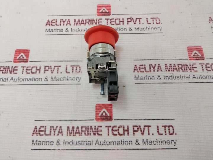 Telemecanique Xb4Bt42 Selector Switch 240V 3A