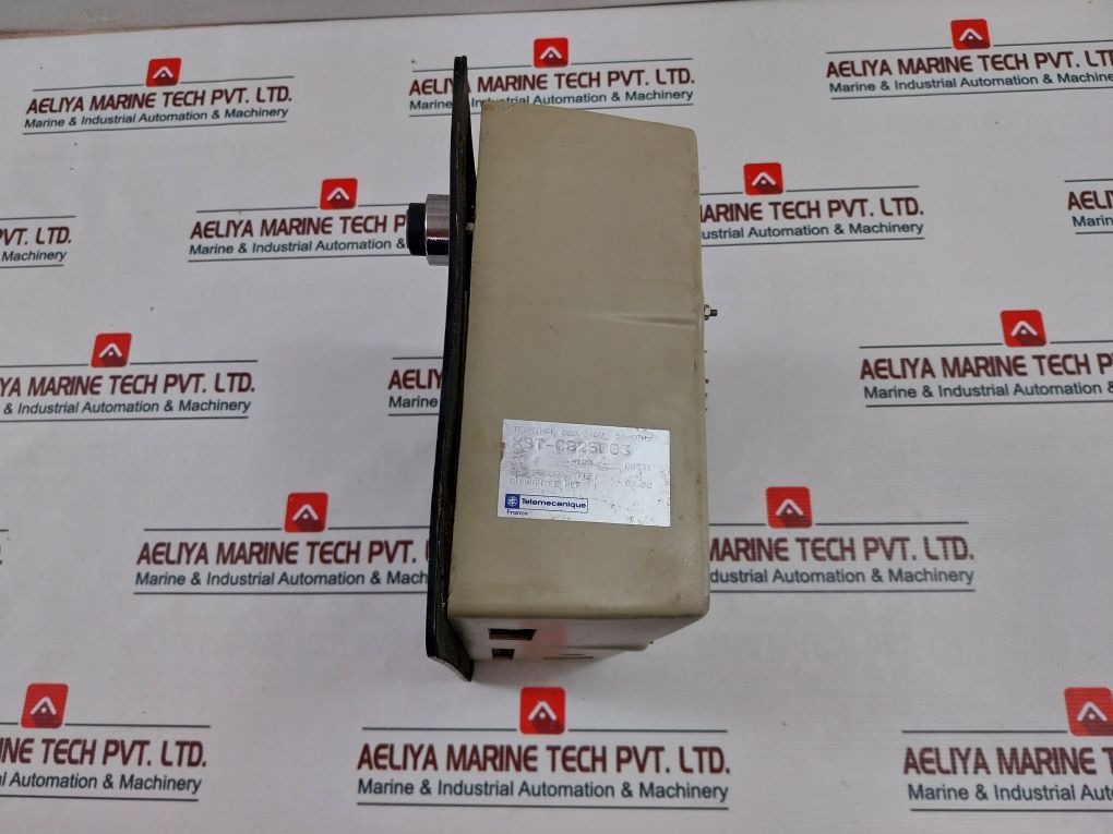 Telemecanique Xbt-c825003 Terminal Operator Panel 220/240V