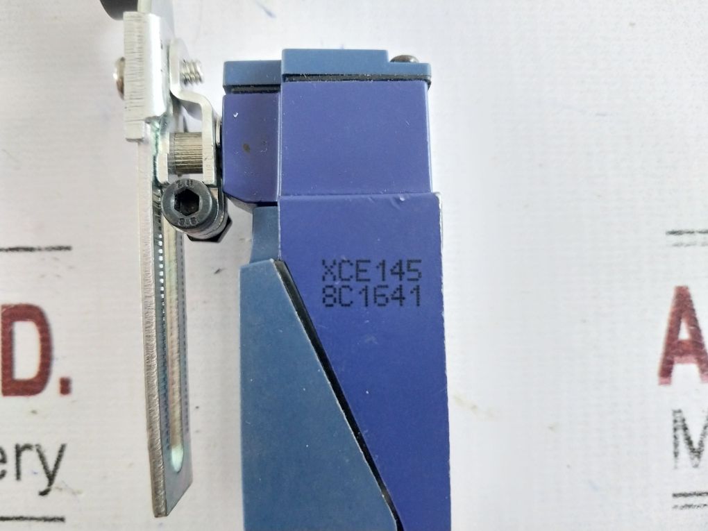 Telemecanique Xce145 Limit Switch