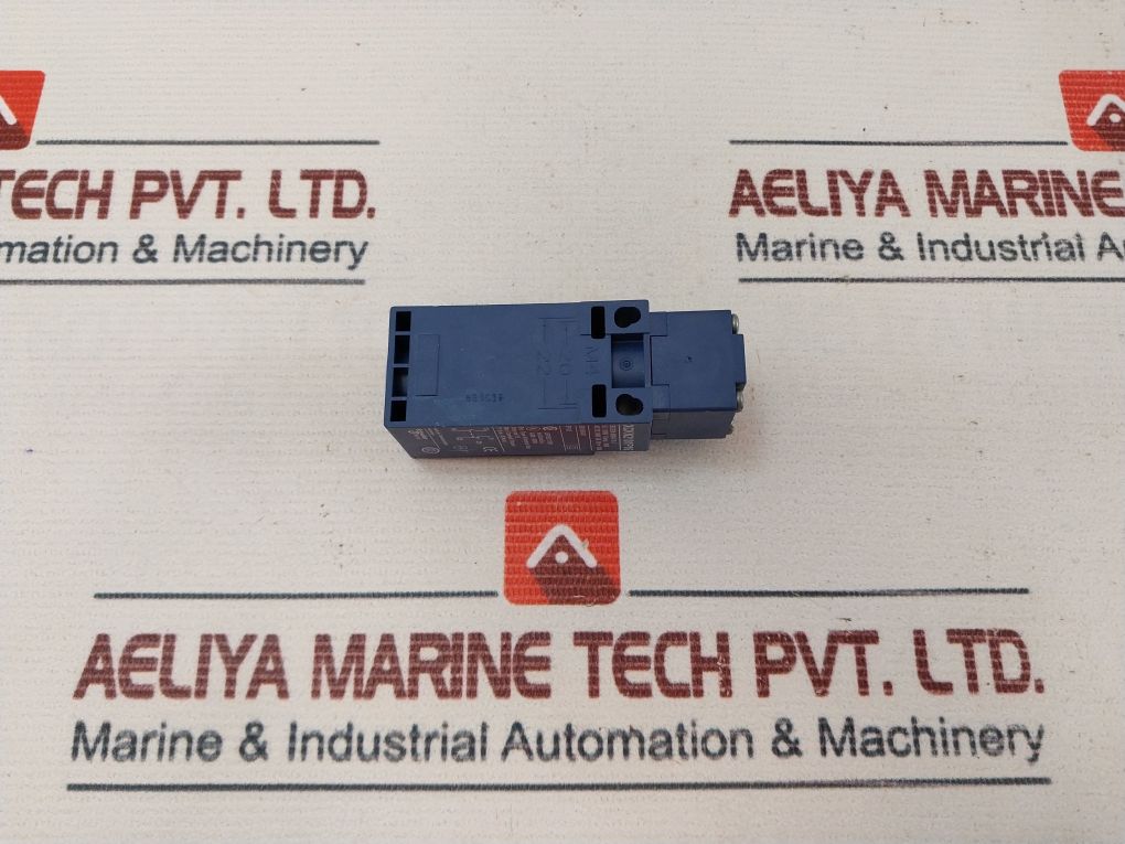 Telemecanique Xckn2101P16 Limit Switch