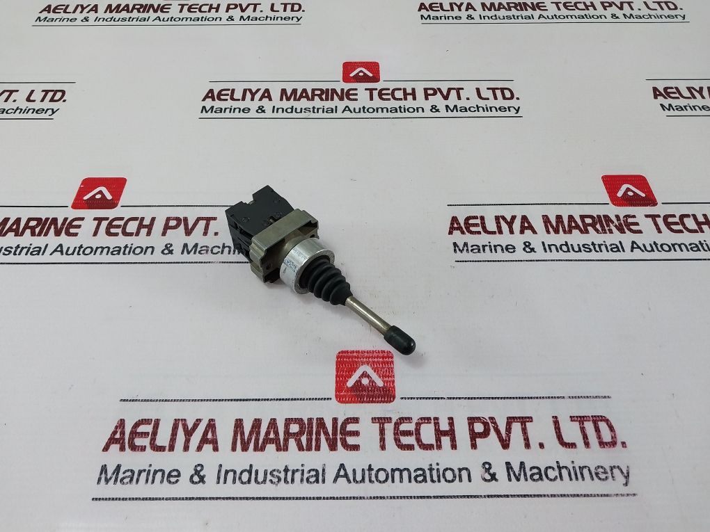Telemecanique Xd2Pa22 Joystick Ac15 240V 3A