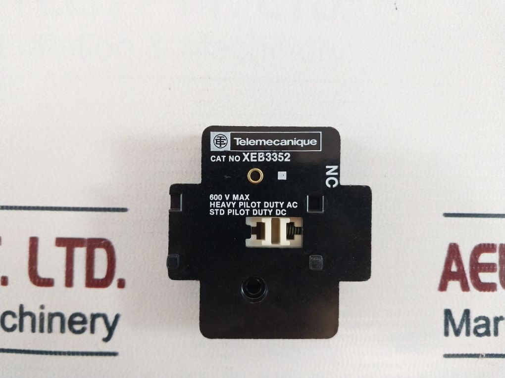 Telemecanique Xeb3352