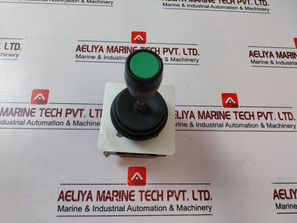 Telemecanique Xkb-e15300 Joystick Controller With Xkb-z966 Contact Block