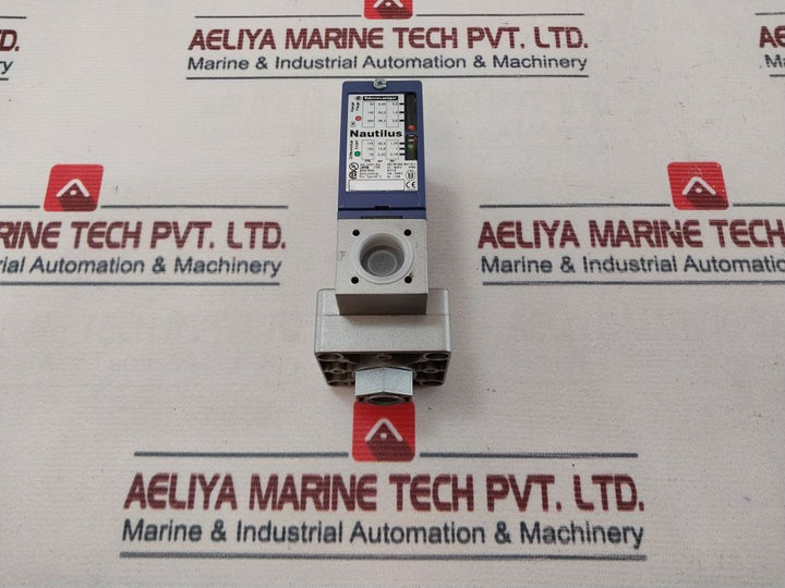 Telemecanique Xml B002A2S11 Pressure Switch 240V