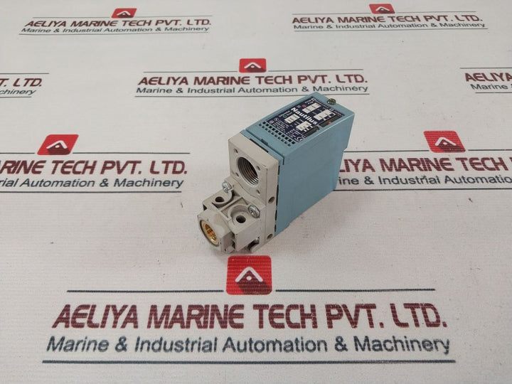 Telemecanique Xml B300D2S11 Pressure Switch 22-300 Bar