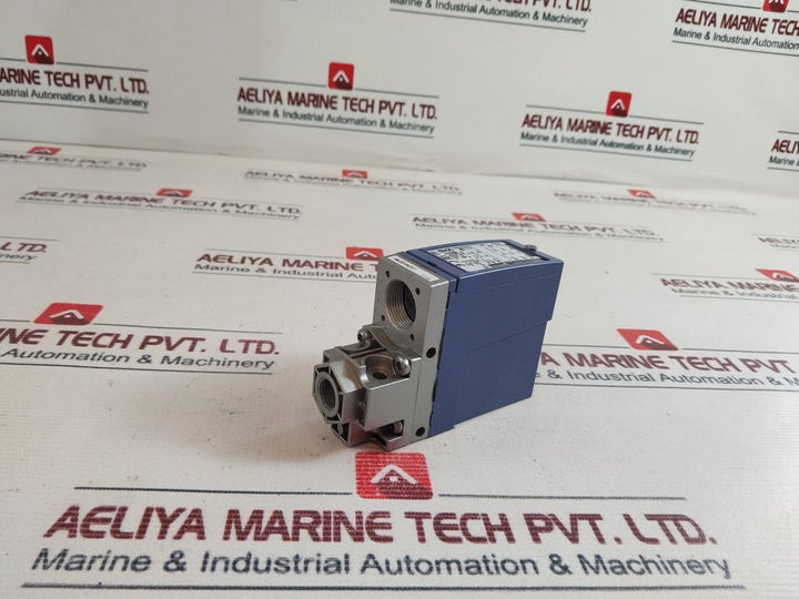 Telemecanique Xmlb010A2S11 Pressure Switch