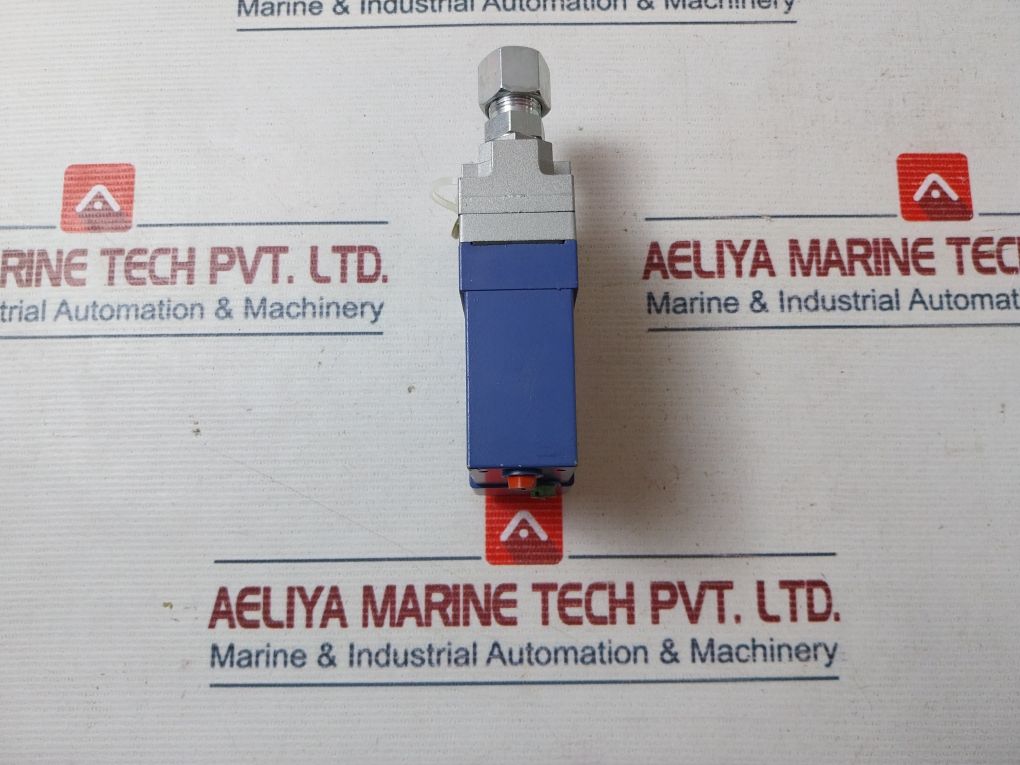 Telemecanique Xmlb300D2S11 Pressure Switch
