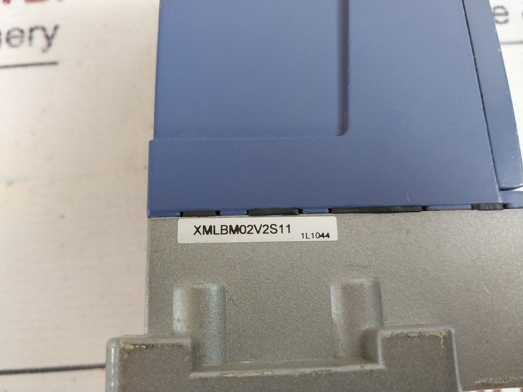 Telemecanique Xmlbm02V2S11 Nautilus Vacuum Switch