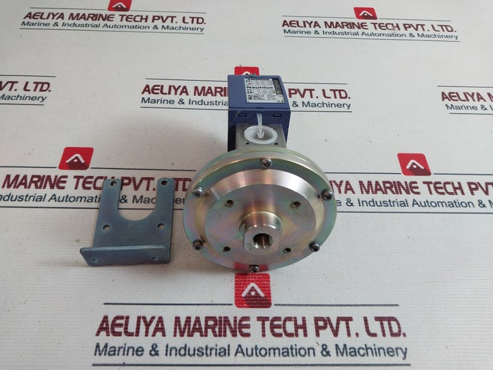 Telemecanique Xmlcl35R2S11 Pressure Switch 