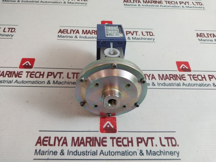 Telemecanique Xmlcl35R2S11 Pressure Switch 