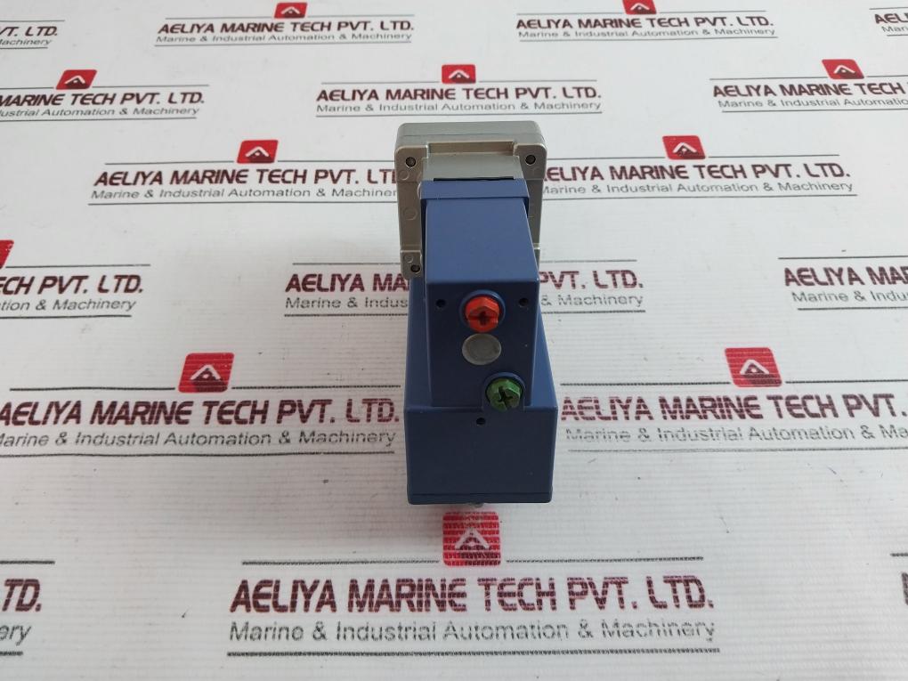 Telemecanique Xmlcm02V2S11 Pressure Switch 240V Ip66