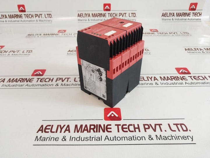 Telemecanique Xps-at Safety Relay Xpsat5110