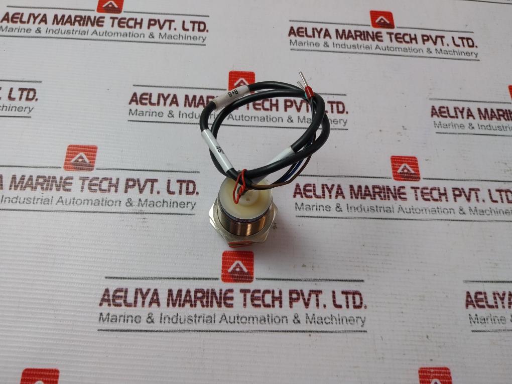 Telemecanique Xs1 M30Ab120Sb4 Proximity Sensor