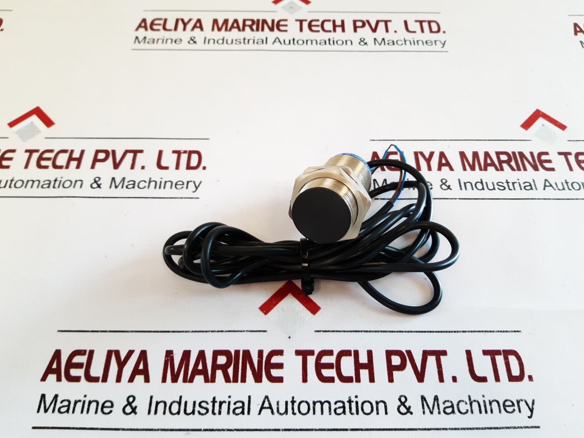 Telemecanique Xs1M3Oma230 Proximity Sensor