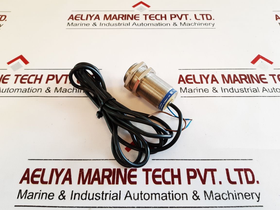 Telemecanique Xs1M3Oma230 Proximity Sensor