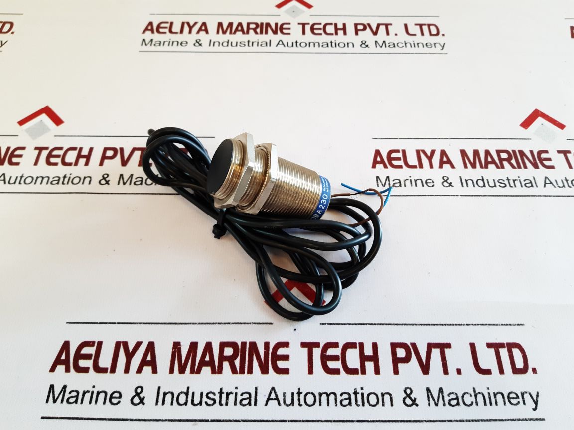 Telemecanique Xs1M3Oma230 Proximity Sensor