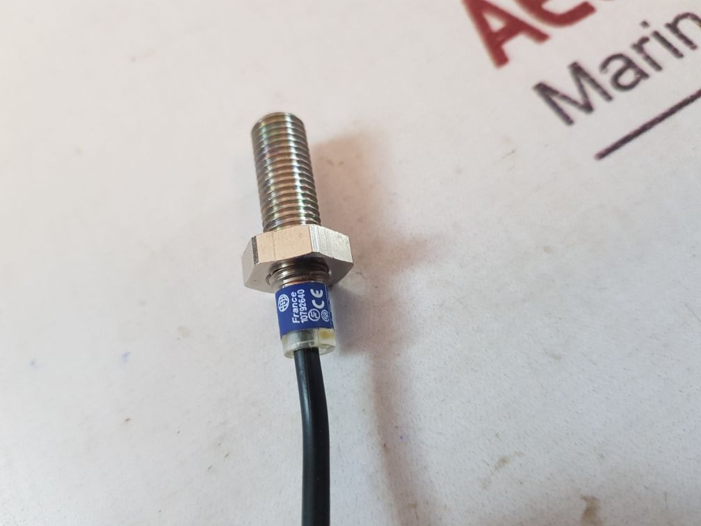 Telemecanique xs1n08na349l1 proximity sensor