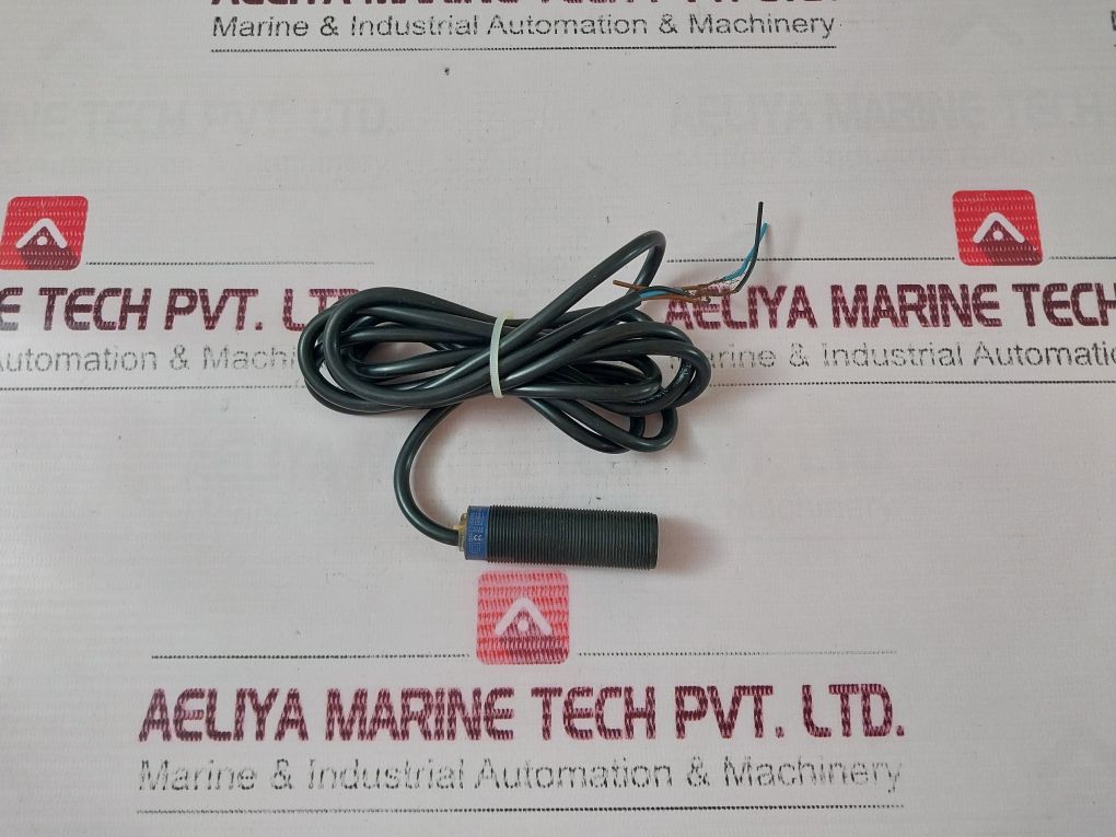 Telemecanique Xs4P18Pa370