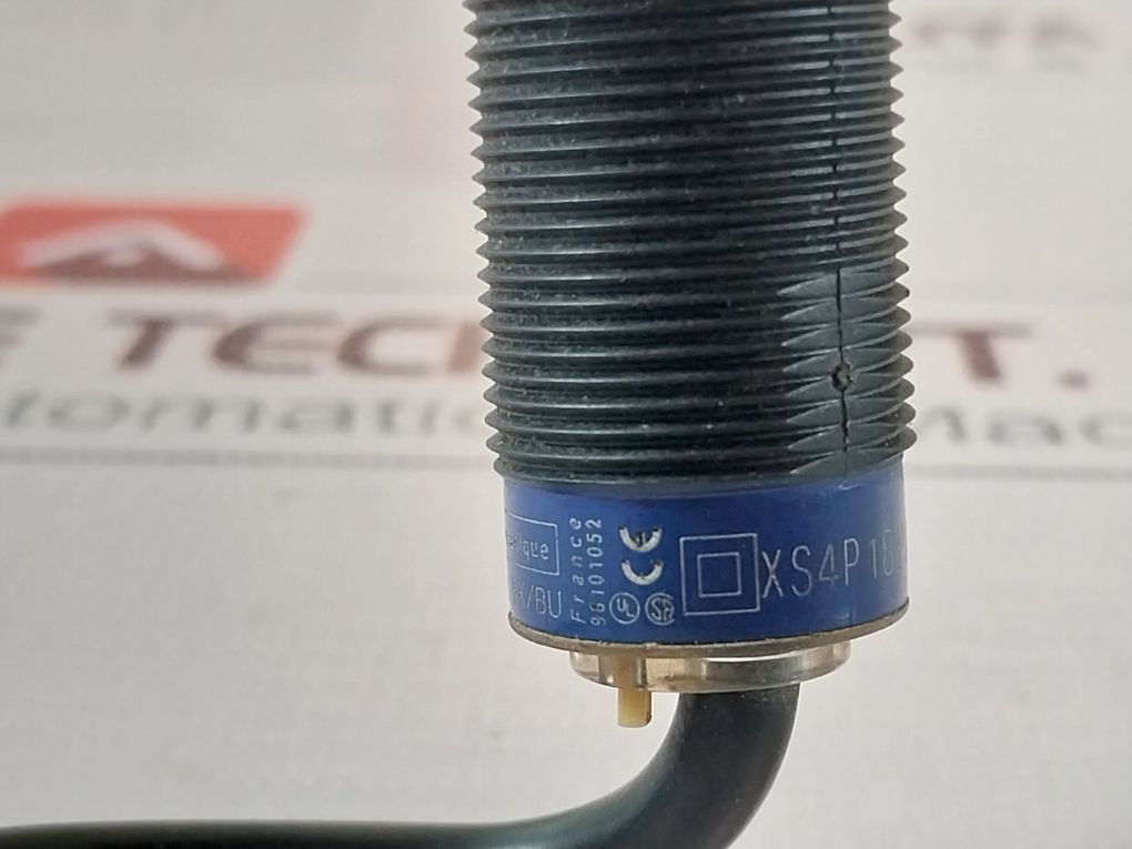 Telemecanique Xs4P18Pa370