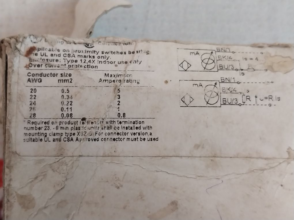 Telemecanique Xs4P30Ab110 Inductive Proximity Sensor