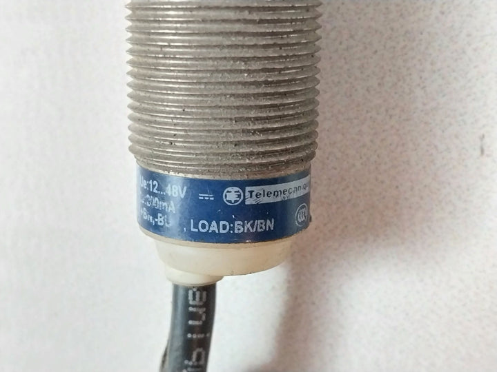 Telemecanique Xs618B1 Proximity Sensor