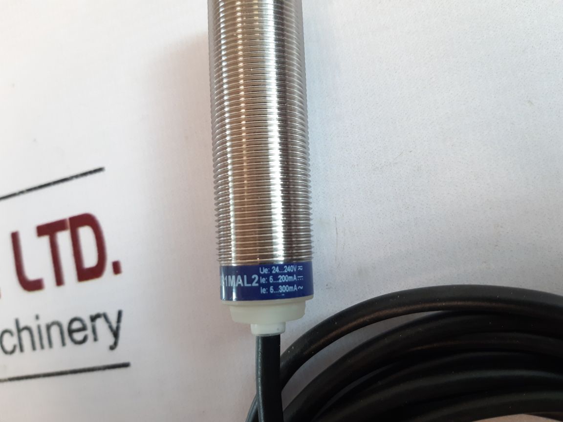 Telemecanique Xs618B1Mal2 Inductive Proximity Sensor 24...240V~
