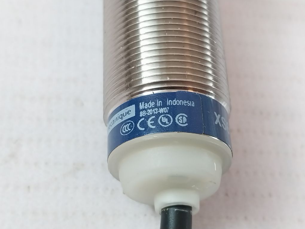 Telemecanique Xs618B1Mbl2 Proximity Switch Sensor
